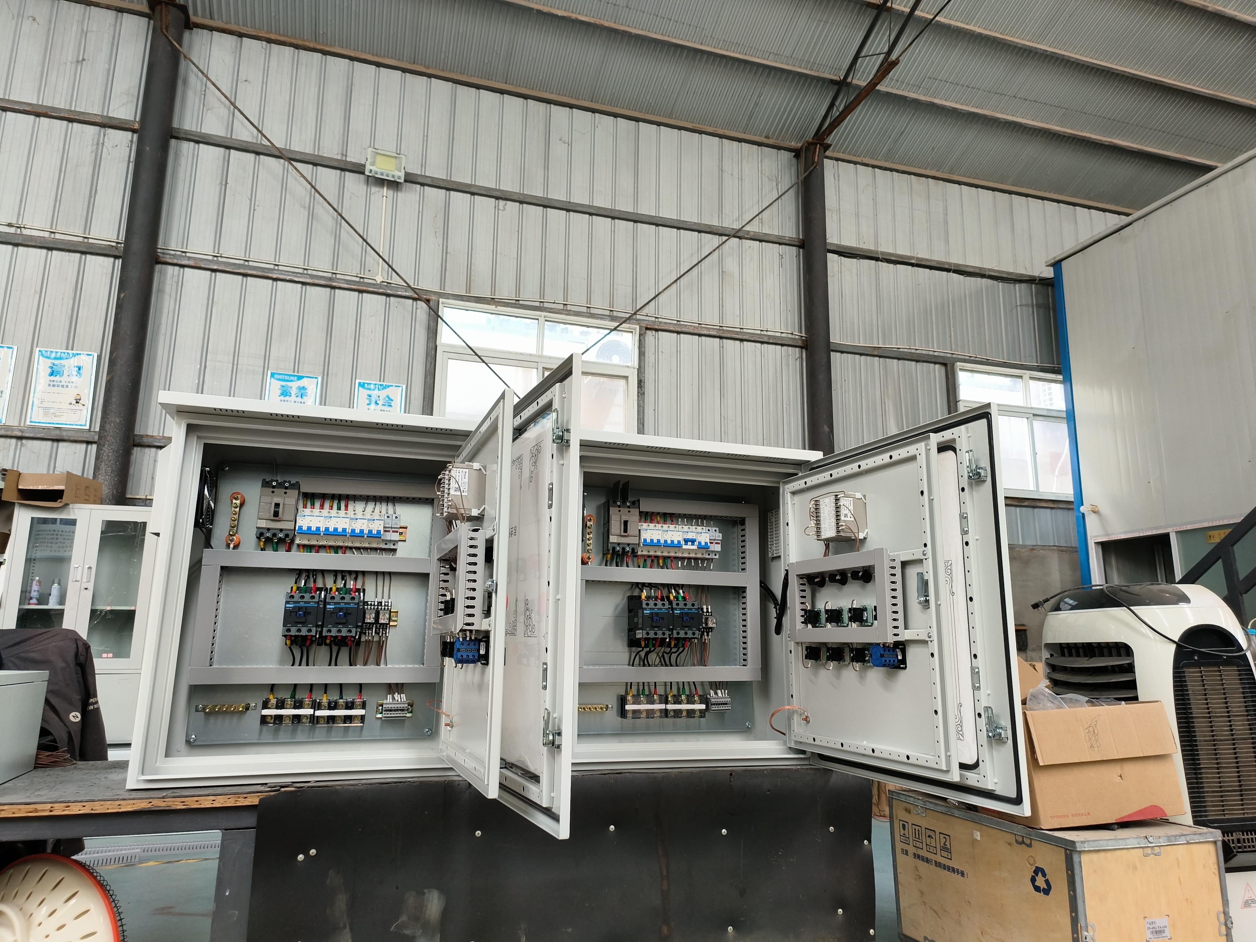 控制柜是根据电动机功率选用变频器的电压等级 控制柜是根据电动机功率选用变频器的电压等级