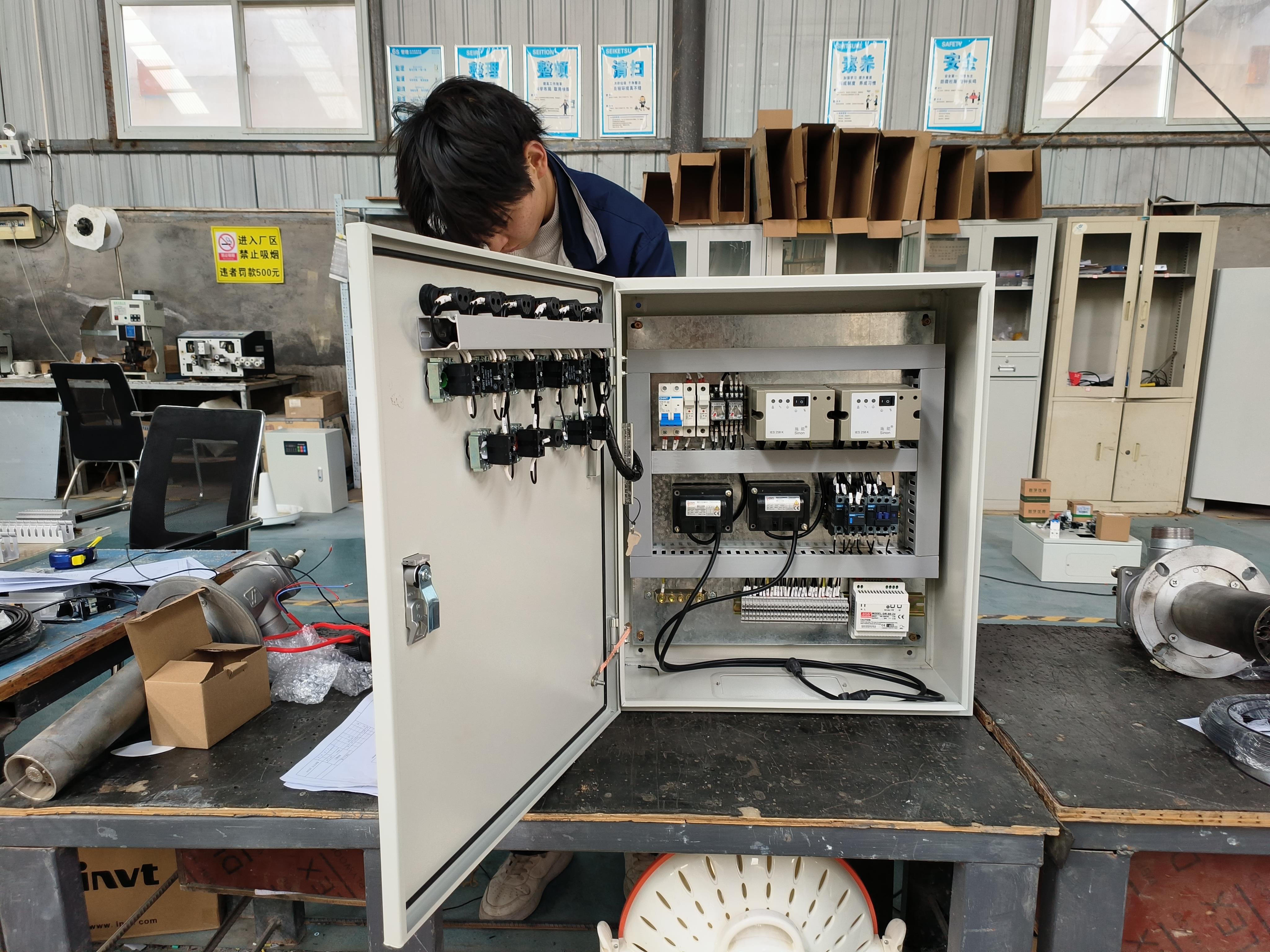 电动机漏电造成低压配电柜变频器过载案例 电动机漏电造成低压配电柜变频器过载案例